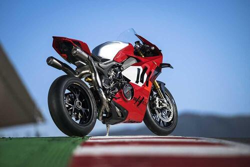 Nuova Ducati Panigale V4R 2023: 240 cavalli vi possono bastare? [VIDEO e GALLERY] (3)