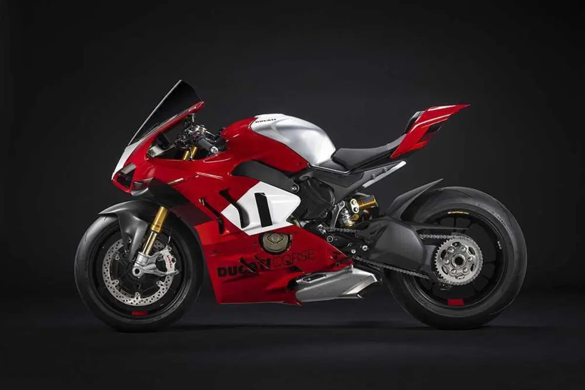 Nuova Ducati Panigale V4R 2023: 240 cavalli vi possono bastare? [VIDEO e GALLERY] (14)