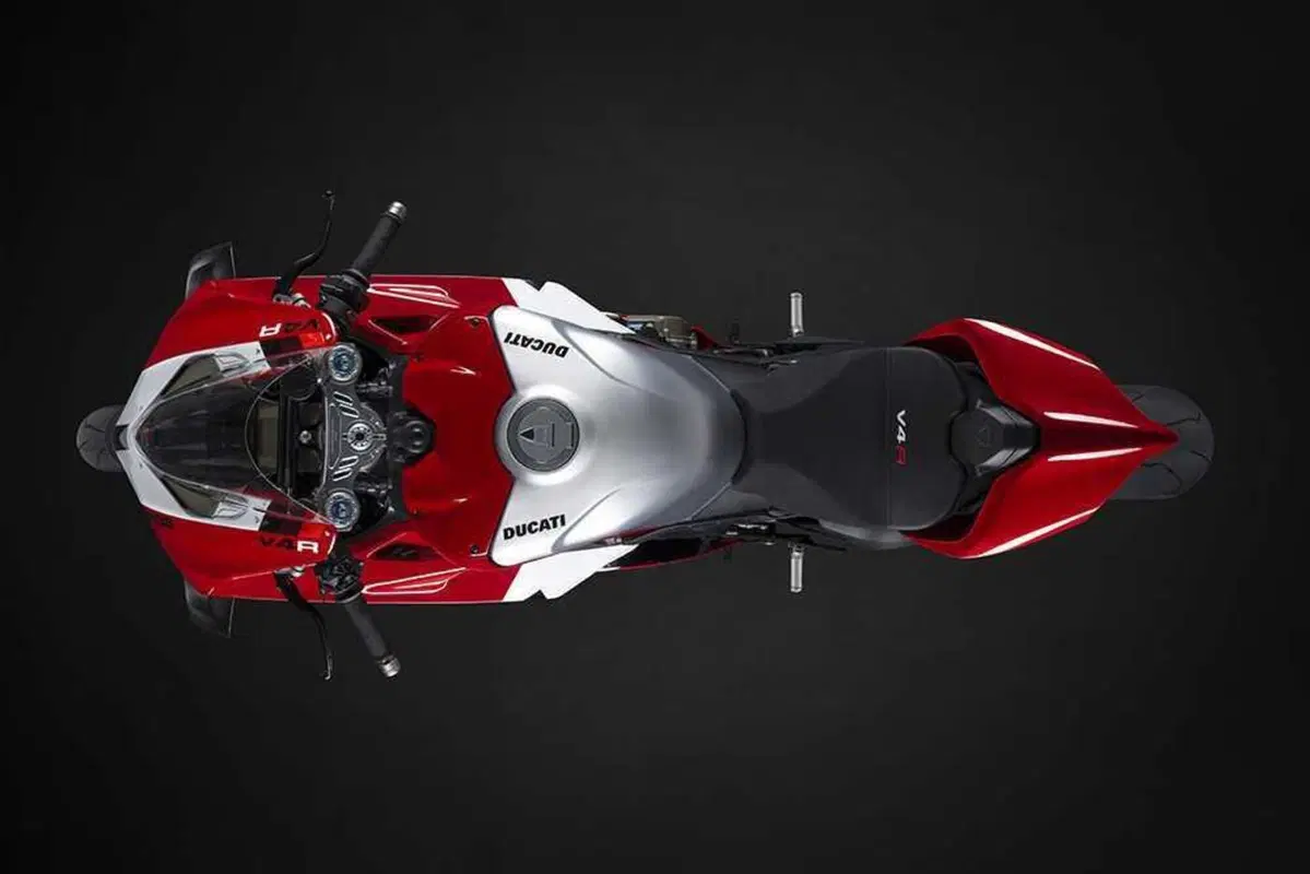 Nuova Ducati Panigale V4R 2023: 240 cavalli vi possono bastare? [VIDEO e GALLERY] (15)