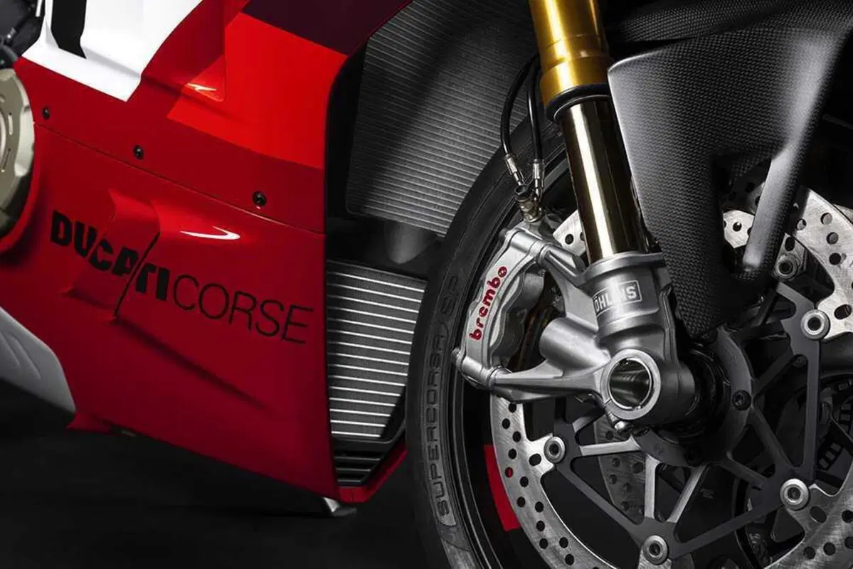 Nuova Ducati Panigale V4R 2023: 240 cavalli vi possono bastare? [VIDEO e GALLERY] (26)