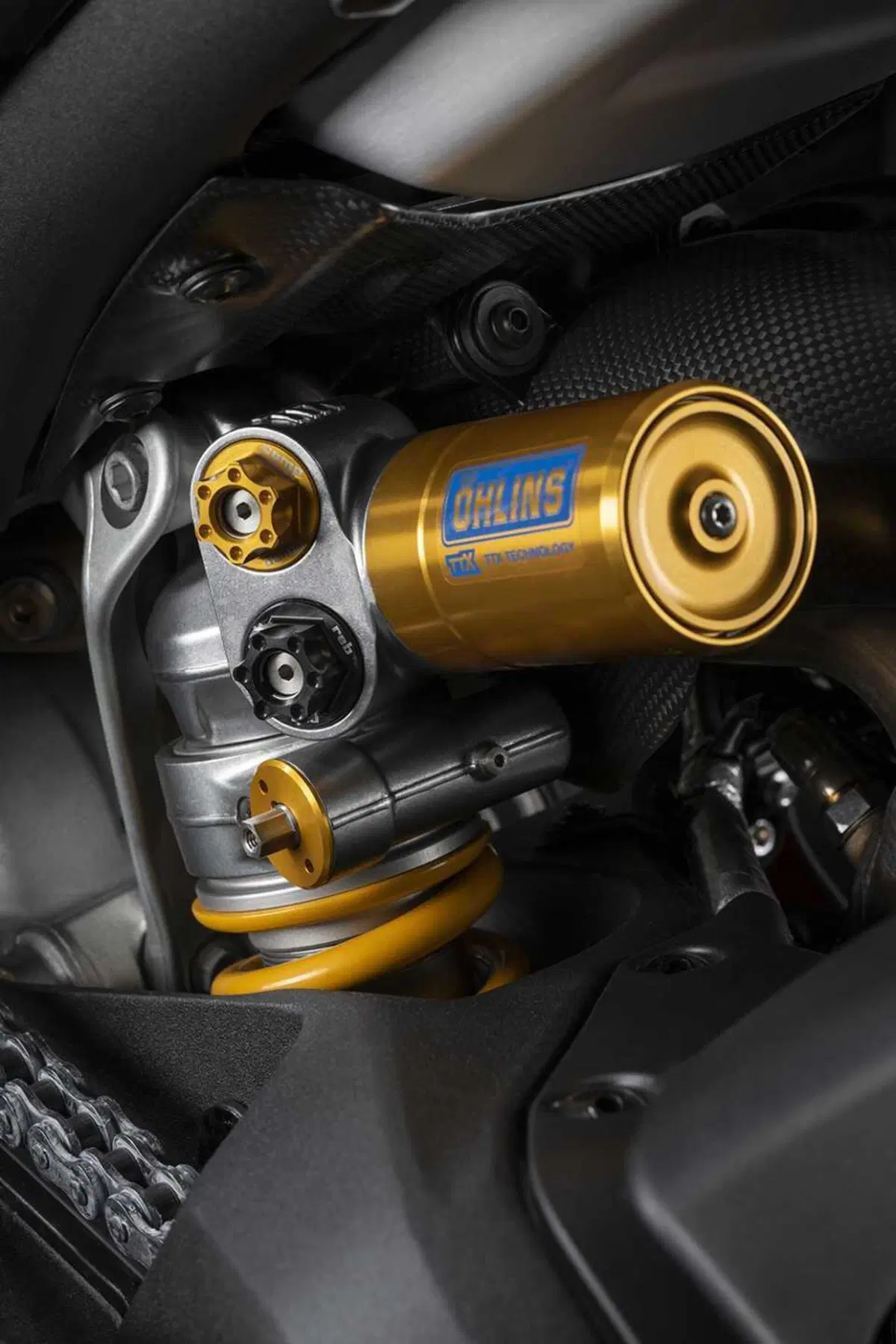 Nuova Ducati Panigale V4R 2023: 240 cavalli vi possono bastare? [VIDEO e GALLERY] (29)