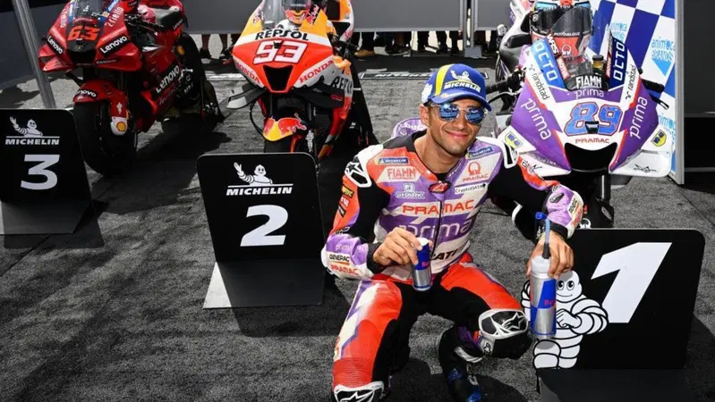 MotoGP 2022. GP d'Australia. Pole position di Jorge Martin, secondo Marc Marquez, poi i tre in lotta per il titolo