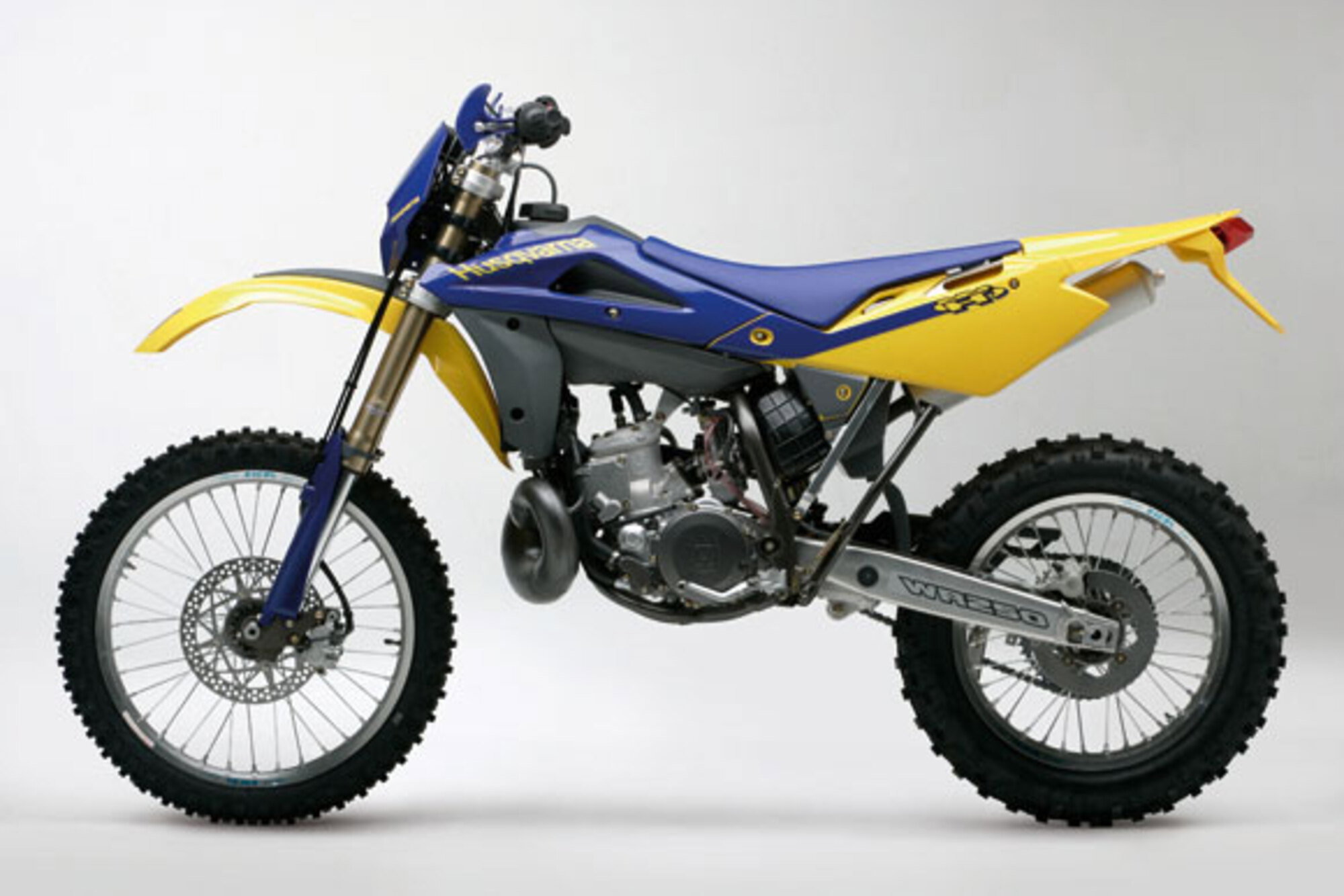 ハスクバーナ WR 250 06 Husqvarna WR 250 (2006), prezzo e scheda tecnica - Moto.it