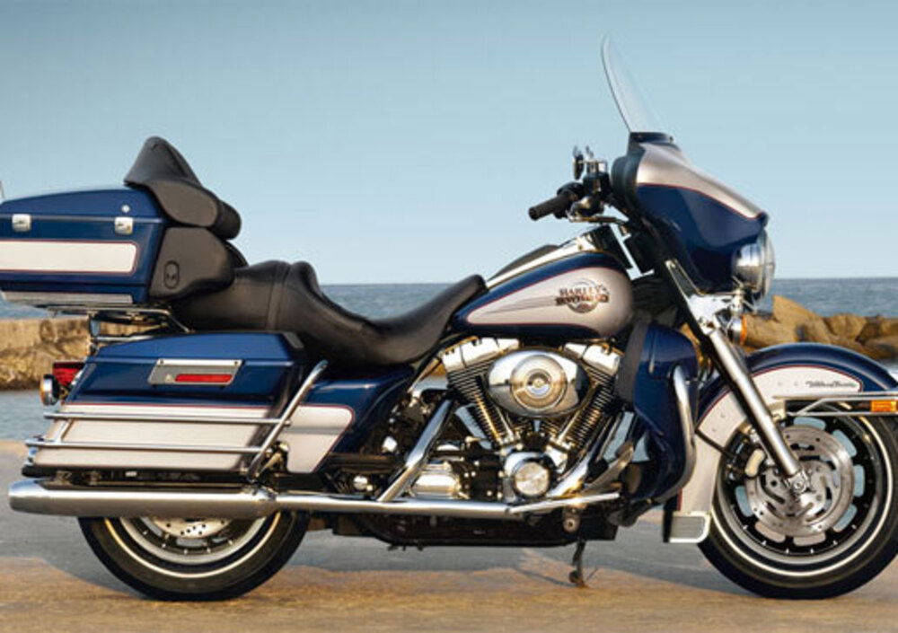 Harley-Davidson 1450 Electra Glide Ultra Classic (2006 - 07) - FLHTCUI