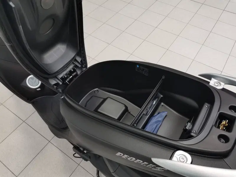 Kymco People 125i S (2021 - 25) (16)