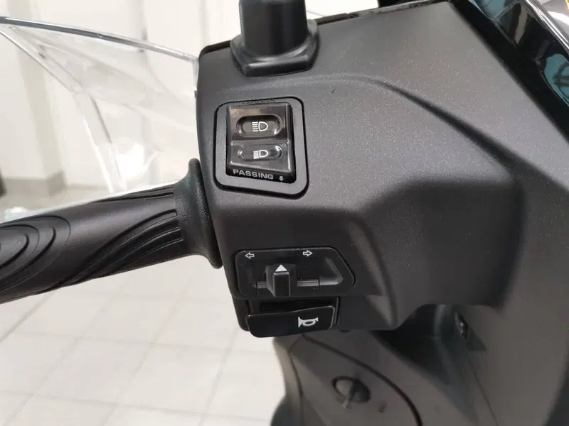 Kymco People 125i S (2021 - 25) (18)