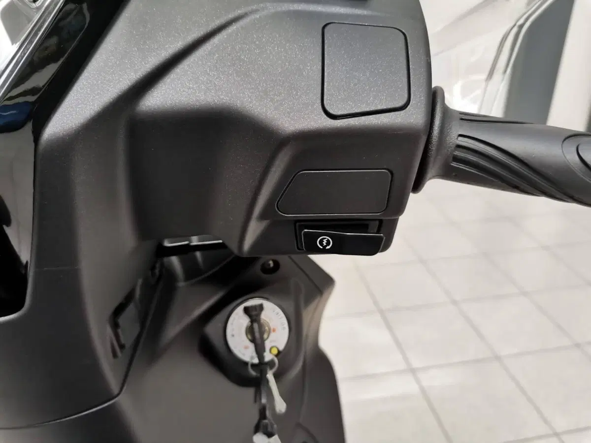 Kymco People 125i S (2021 - 25) (19)