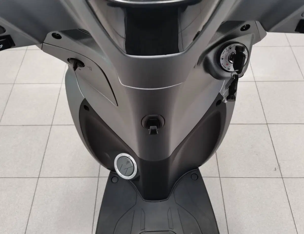 Kymco People 125i S (2021 - 25) (17)
