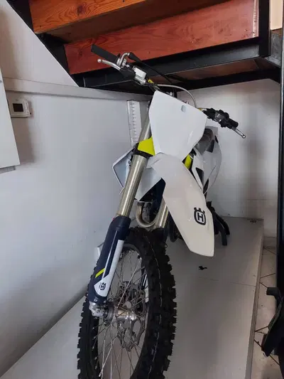 Husqvarna FC 350 (2022) nuova