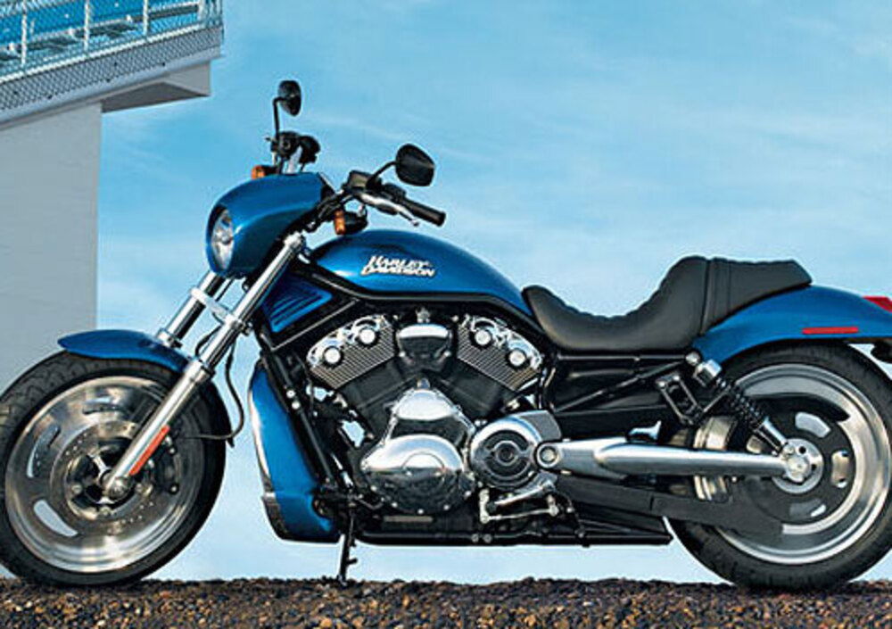 Harley-Davidson 1130 Night Rod (2006 - 07) - VRSCD (2)