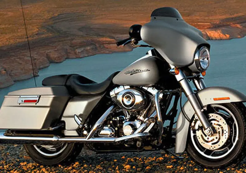 Harley-Davidson Touring 1584 Street Glide (2007) - FLHX