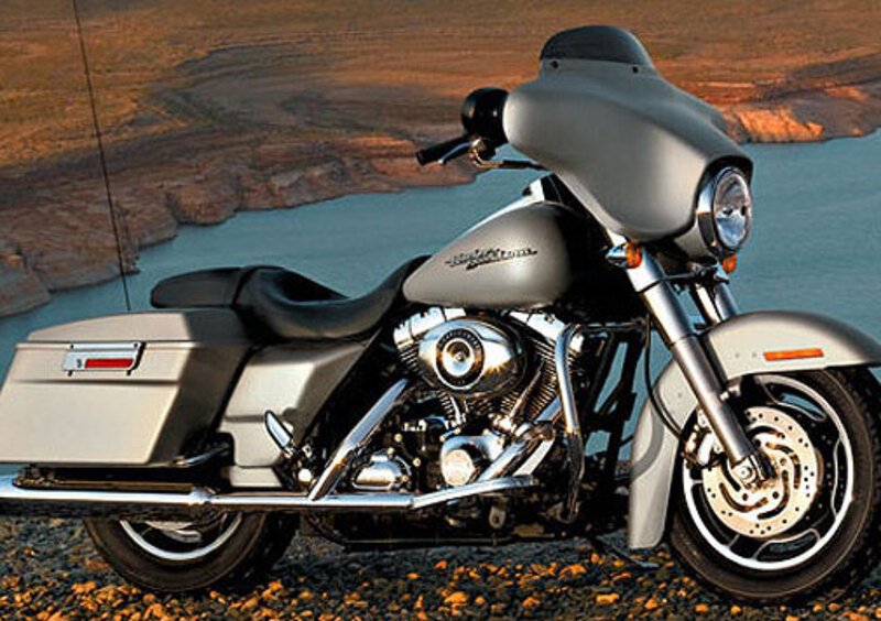 Harley-Davidson Touring 1584 Street Glide (2007) - FLHX