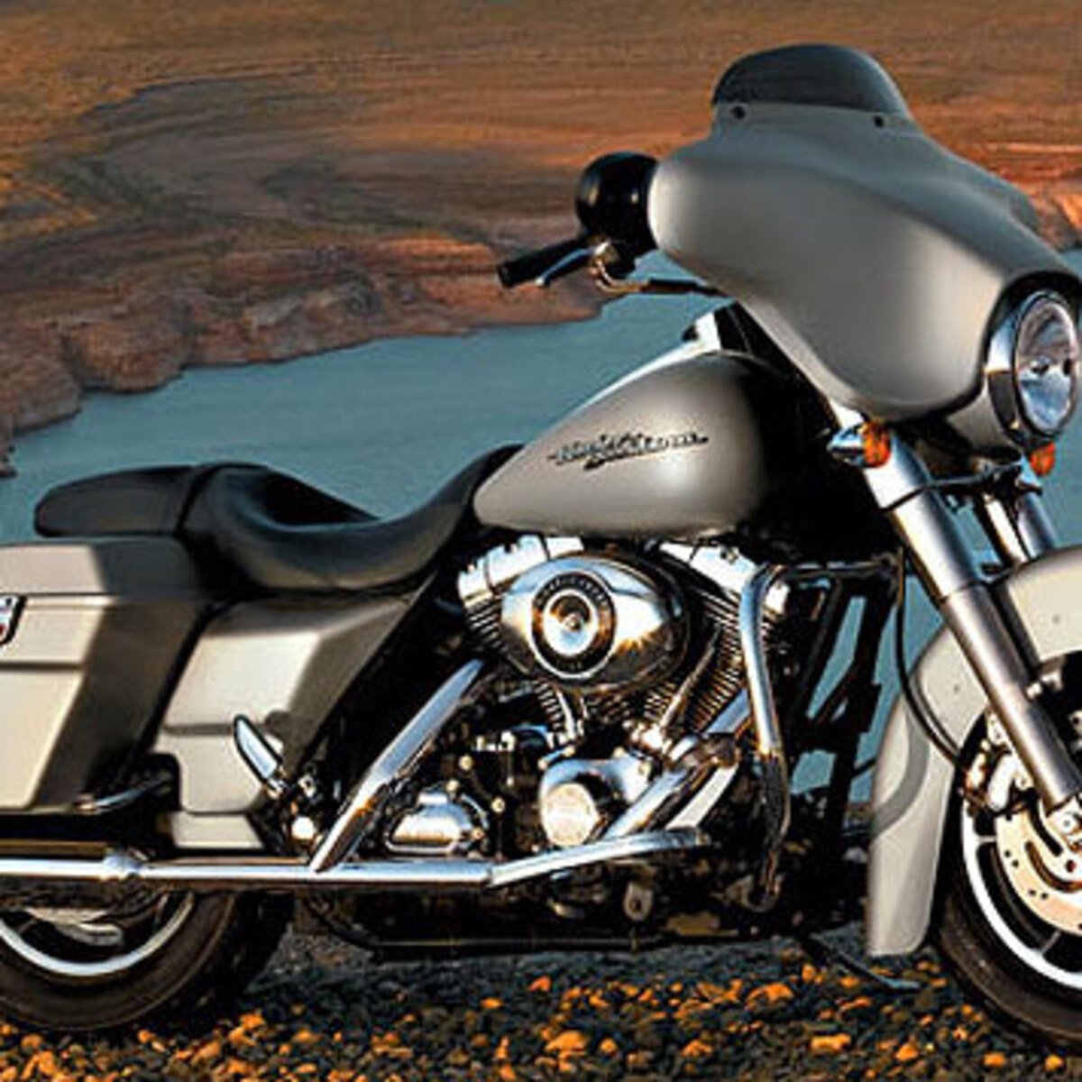 Harley-Davidson 1584 Street Glide (2007) - FLHX