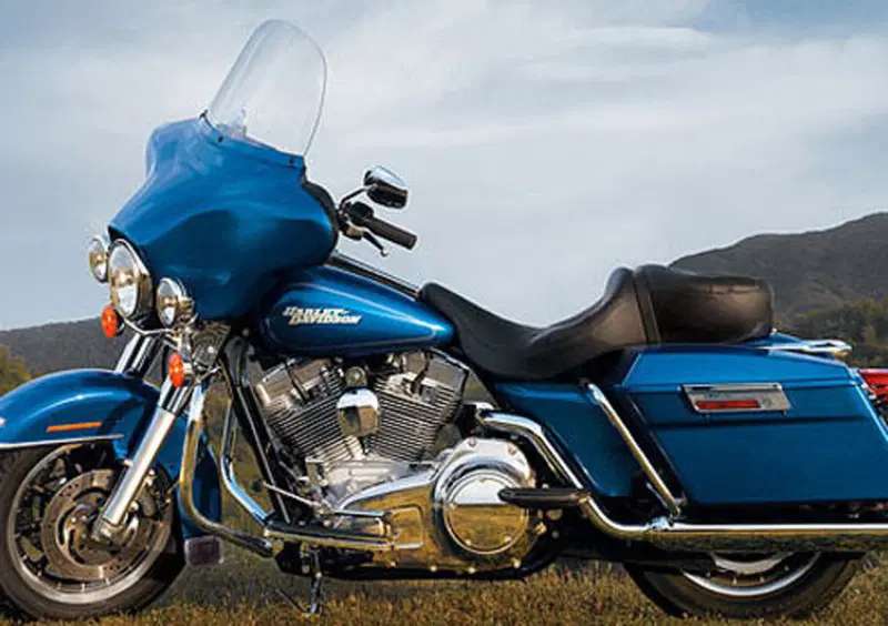 Harley-Davidson Touring 1584 Electra Glide Standard (2007) - FLHT