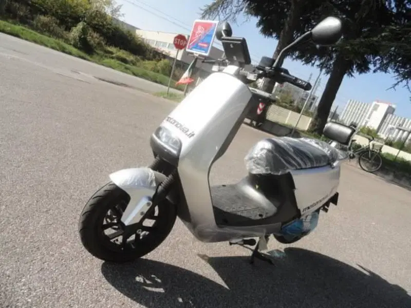 Yadea G5S (2022 - 26) (3)