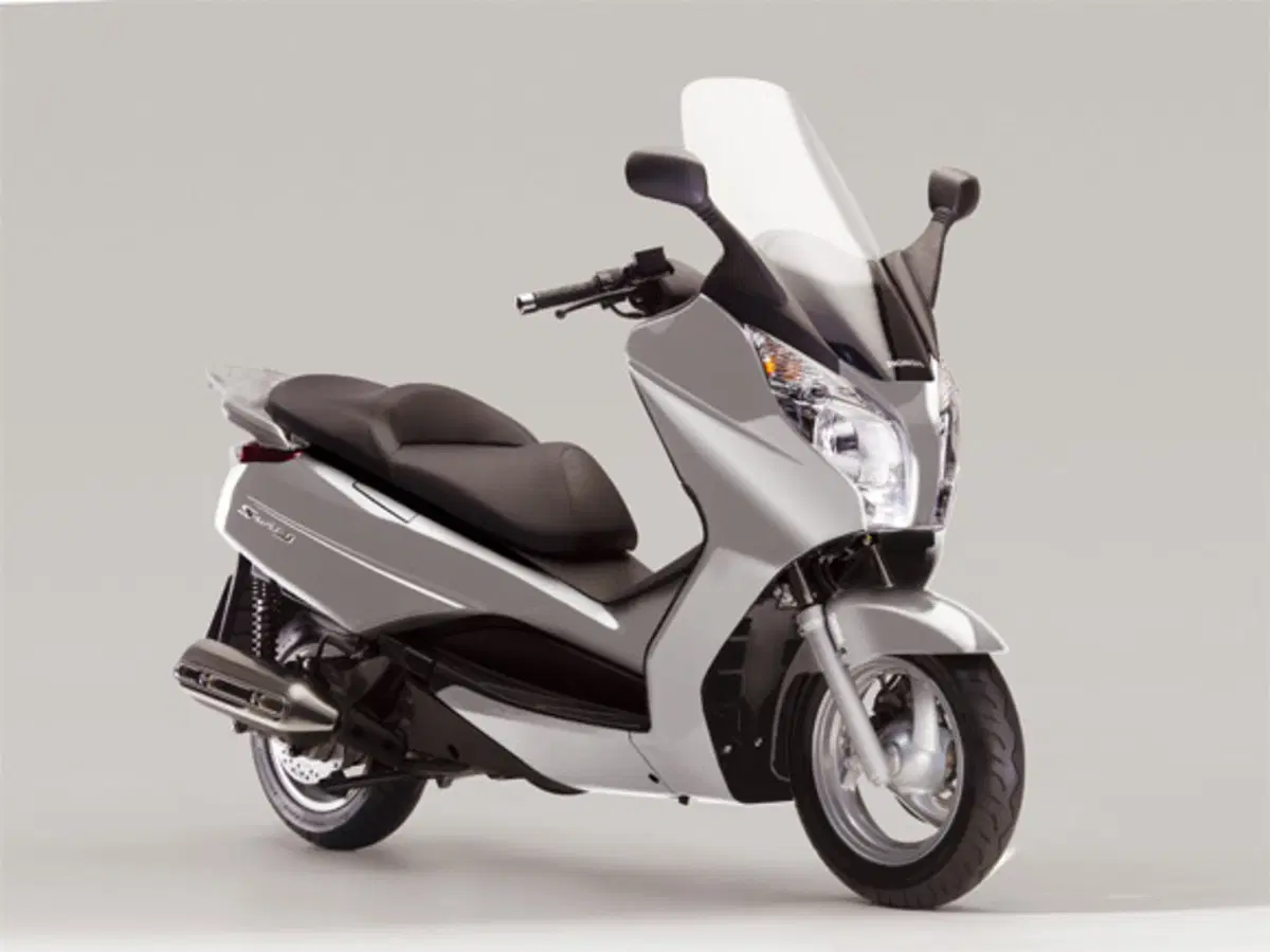 Honda S-Wing 150