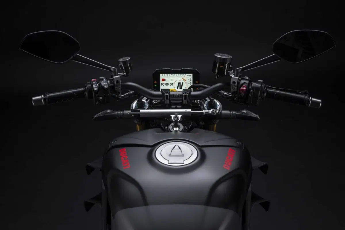 Nuove Ducati Streetfighter V4, V4S e V4 SP2  2023 [VIDEO e GALLERY] (24)