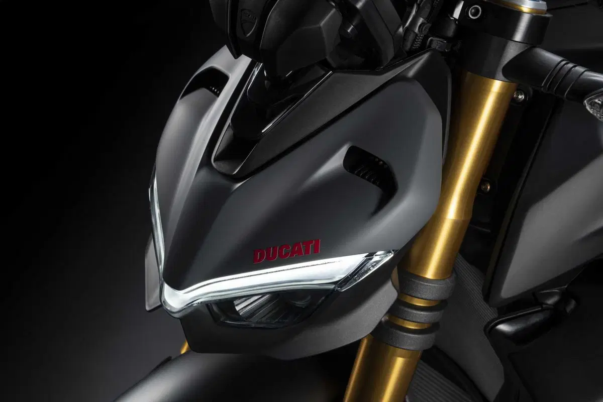Nuove Ducati Streetfighter V4, V4S e V4 SP2  2023 [VIDEO e GALLERY] (32)