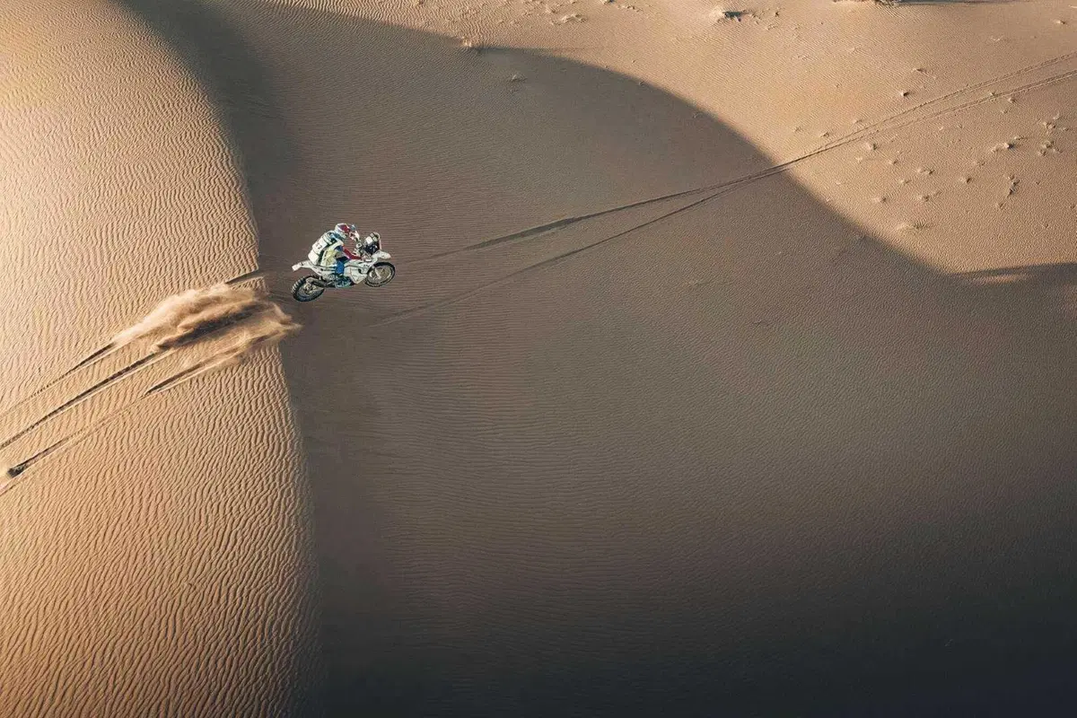 Africa Eco Race 22. D3, Assa. Maurizio “Gerry” Gerini In Testa! [VIDEO] (16)