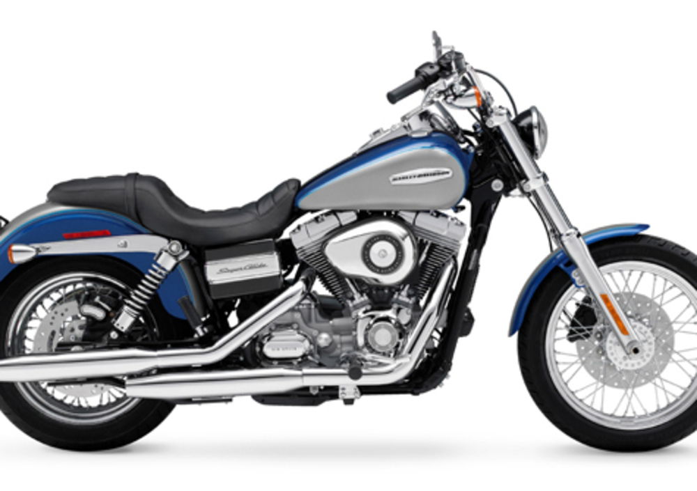 Harley-Davidson 1584 Super Glide Custom (2008 - 13) - FXDC