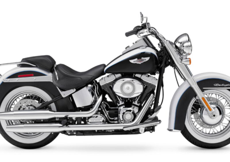 Harley-Davidson Softail 1584 Deluxe (2007 - 08) - FLSTN (2)