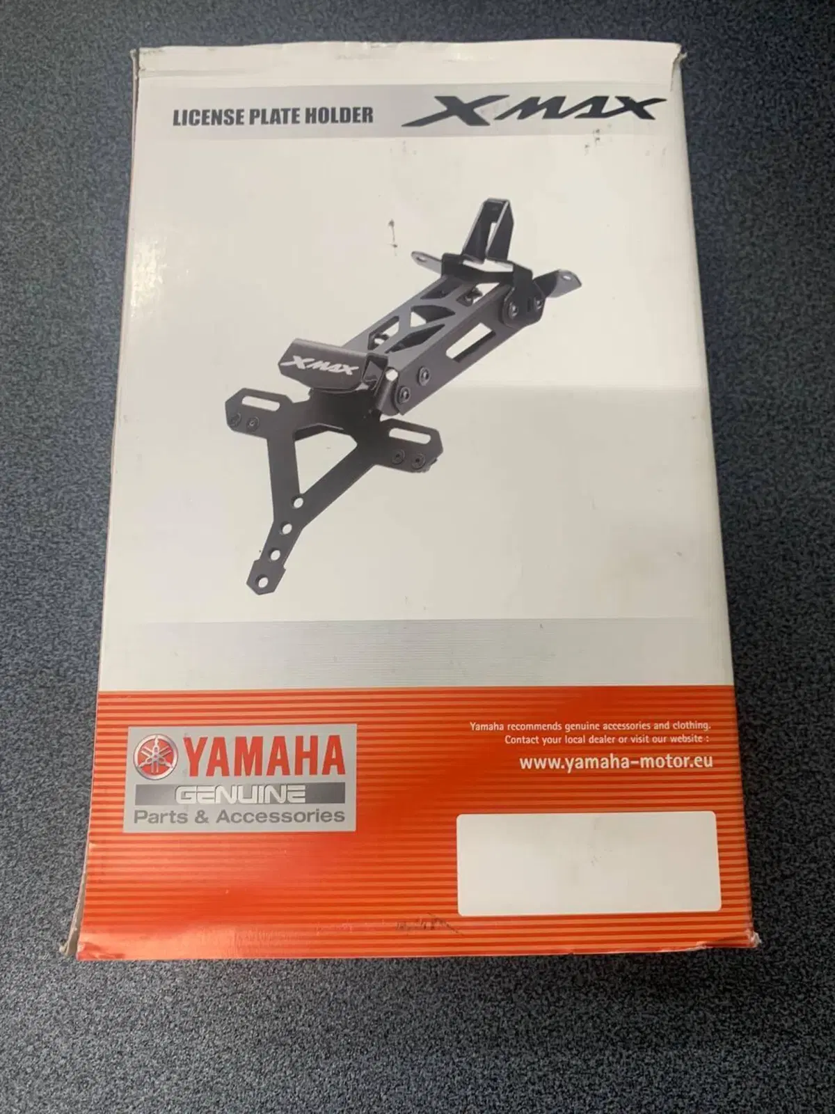 PORTATARGA ALLUMINIO XMAX 400 Yamaha (2)