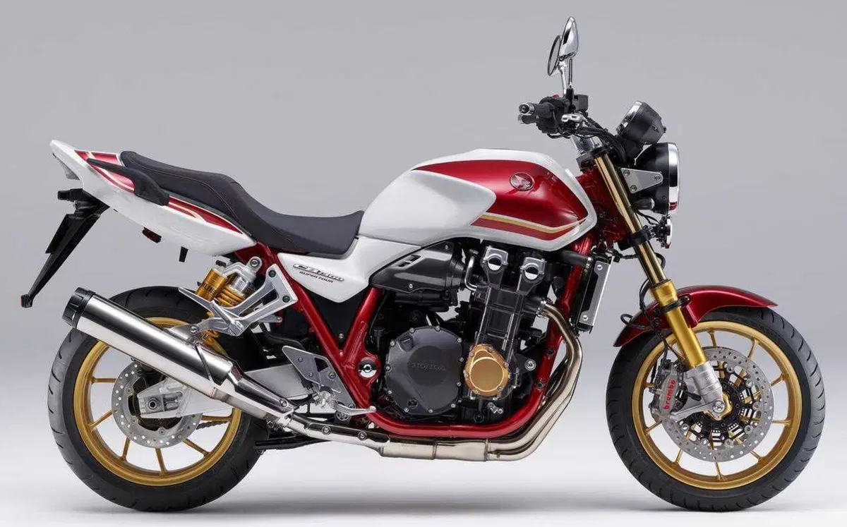 Honda CB1300 Super Four e Super Bol d'Or: svelati i modelli 30° anniversario (4)