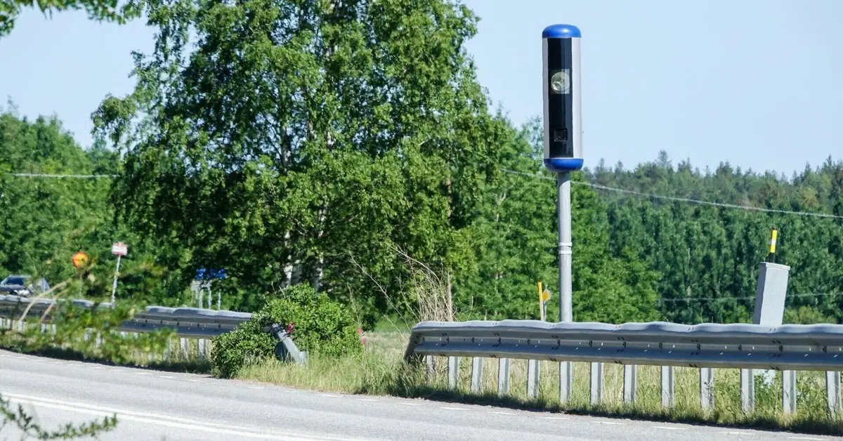 Cosa c'entrano i furti di velox in Svezia con i droni russi fatti in casa?