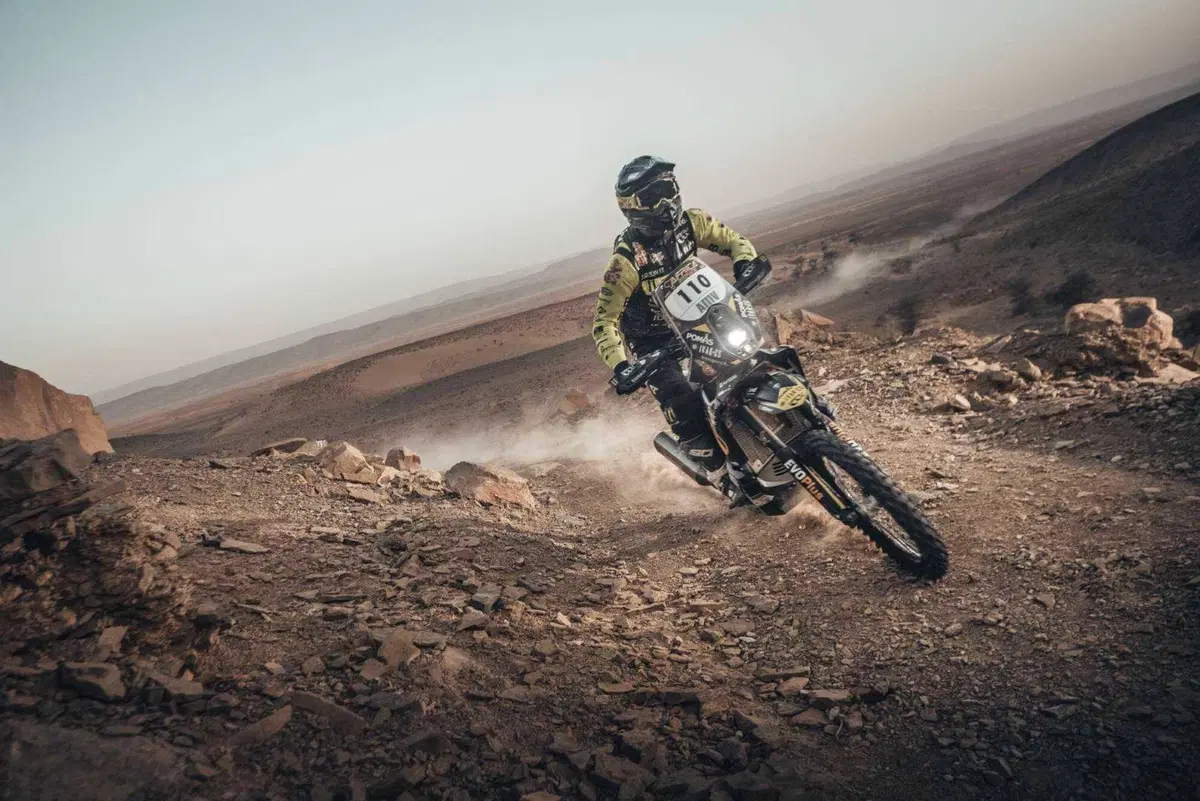 Africa Eco Race 22. D4, Vittoria di Svitko, ma il Numero Magico &egrave; il 42