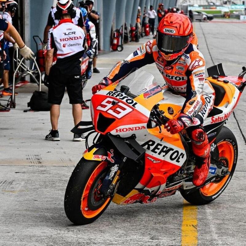 MotoGP 2022. GP della Malesia. Marc Marquez ritorna a Sepang 2015 e  risponde alla domanda: Rifaresti lo stesso con Valentino Rossi? - MotoGP  