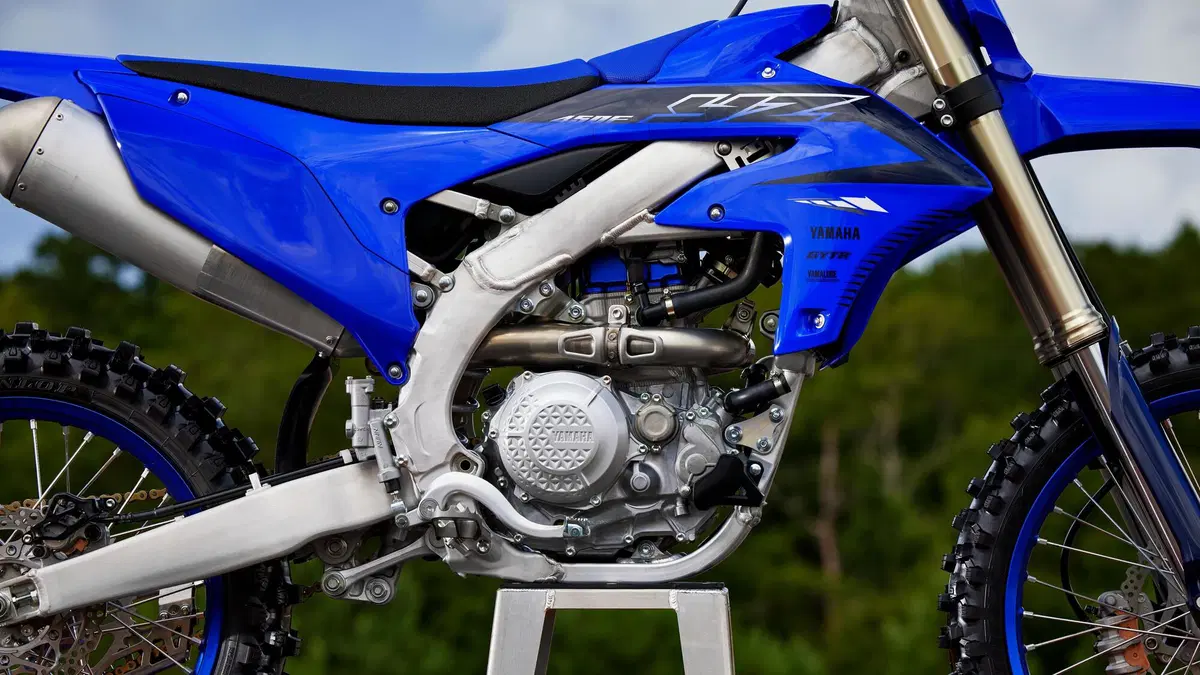 TEST Yamaha YZ450F MY23. Cura dimagrante [VIDEO] (3)