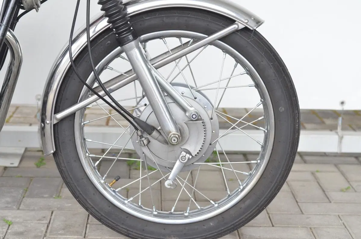 Gilera Arcore 150 (4)