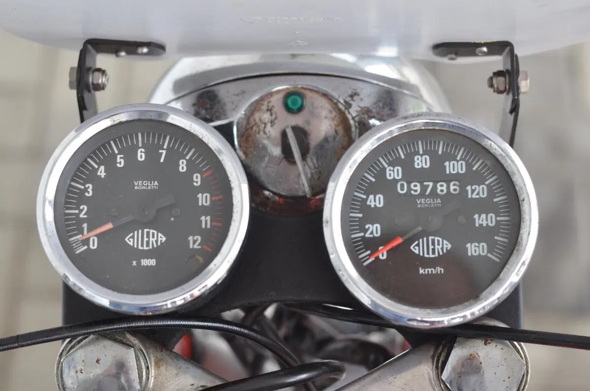 Gilera Arcore 150 (12)