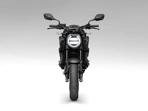 Si rinnova la Honda CB650R 2023, la sola media a 4 cilindri (6)