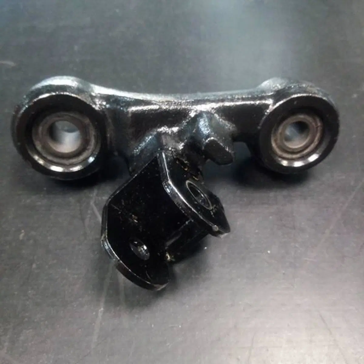 Supporto pedana XJ 750 Yamaha (3)