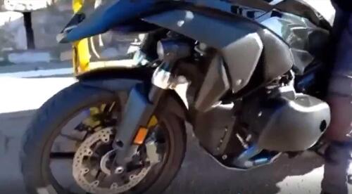 Beccata su strada la BMW R1300GS [Video Spia] (3)