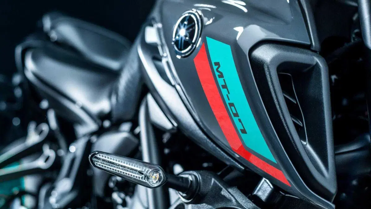 Yamaha MT-07 2023, arriva la strumentazione TFT. E poi c'è la MT-07 Pure [GALLERY] (17)
