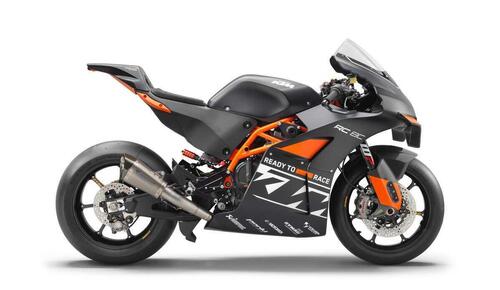 KTM RC 8C 2023: sale a 135 cavalli e scende a 142 kg... [GALLERY] (2)