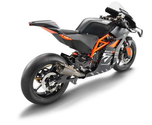 KTM RC 8C 2023: sale a 135 cavalli e scende a 142 kg... [GALLERY] (3)