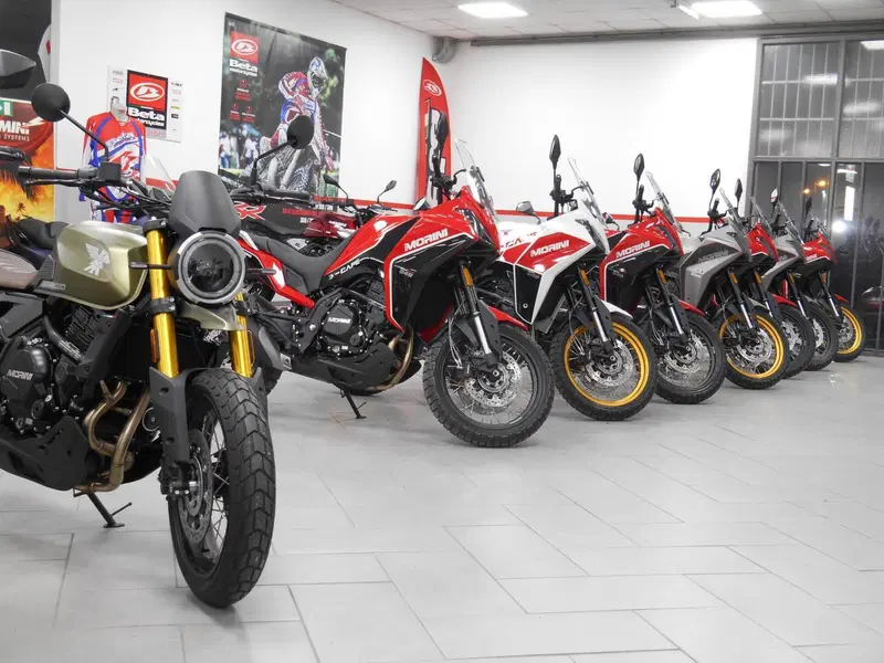 Moto Morini SEIEMMEZZO STR (2022 - 26) (8)