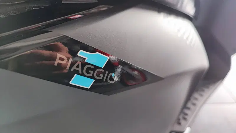 Piaggio 1 Active PMP (2022 - 23) (2)