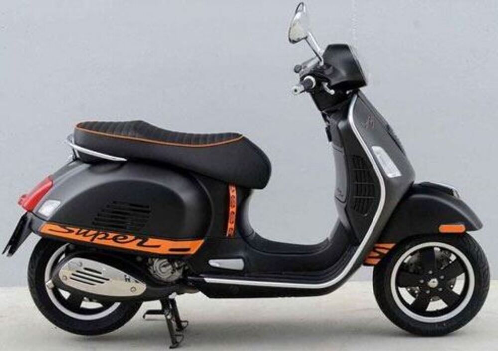 Vespa GTS 300 Super Sport ABS (2010 - 16) (3)