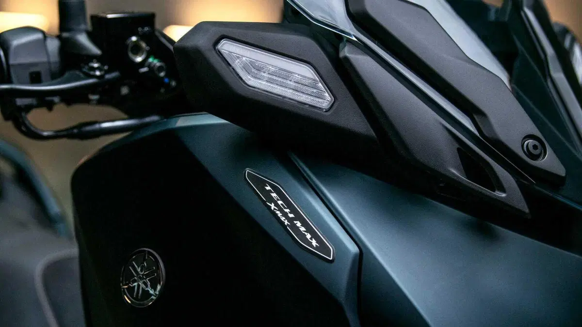 Nuovi Yamaha XMAX 2023, estetica più sportiva e connettività (19)