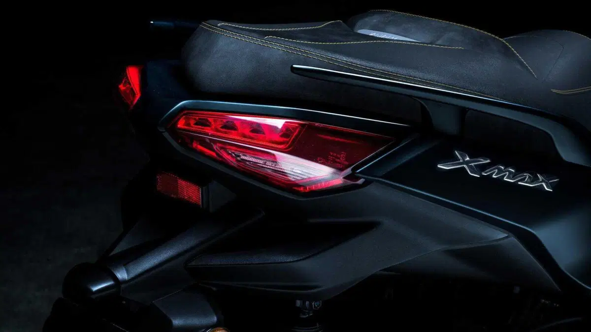 Nuovi Yamaha XMAX 2023, estetica più sportiva e connettività (20)