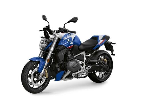 La BMW R1250R del 2023 si arricchisce così nella dotazione di serie (3)