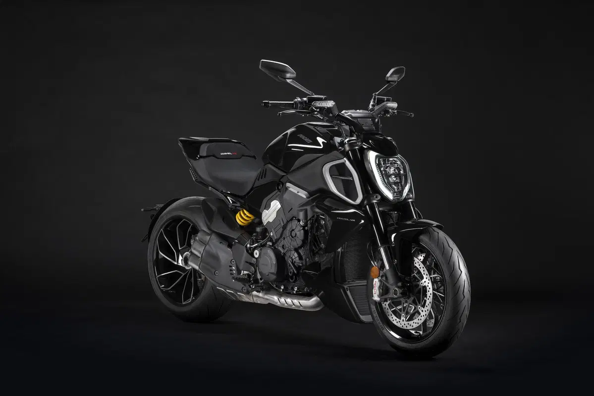 Cambia in tutto la nuova Ducati Diavel V4 2023 (8)