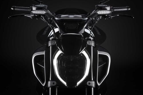 Cambia in tutto la nuova Ducati Diavel V4 2023 (6)