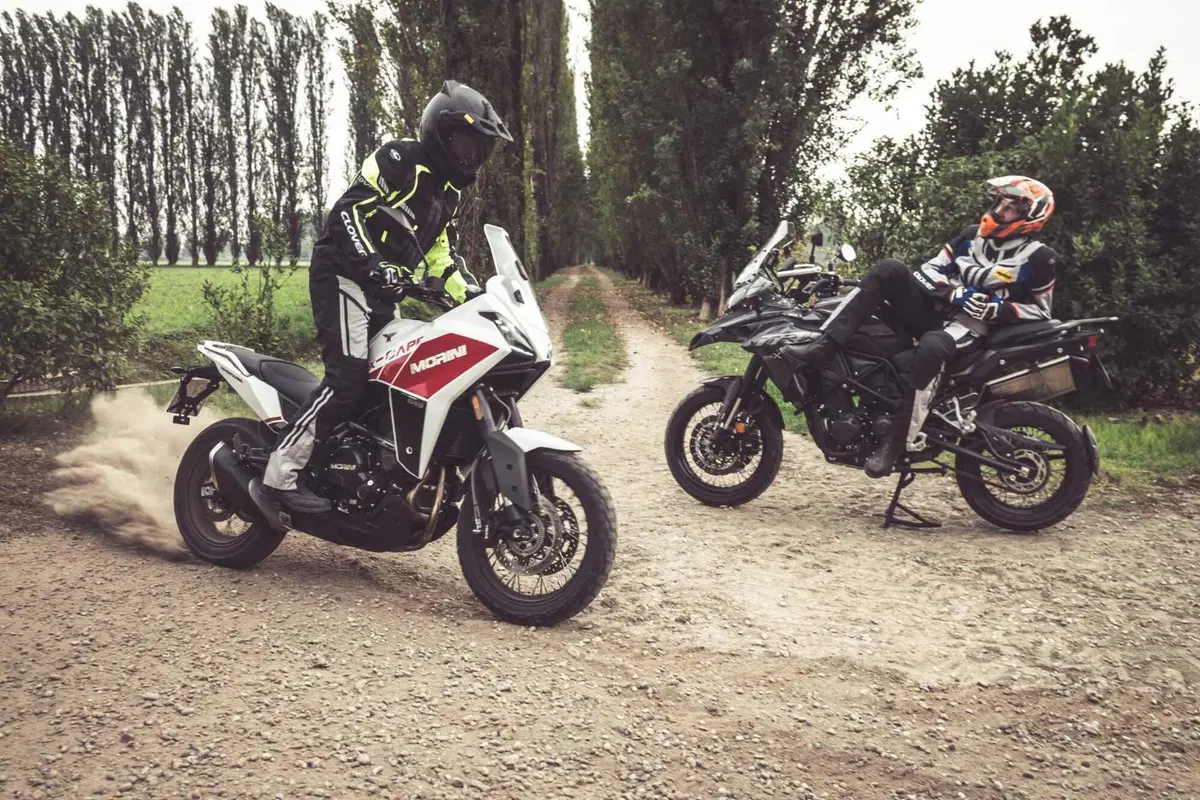 Benelli TRK 502X VS Moto Morini X-CAPE 650: velocità massima, accelerazione, pro e contro, consumi! (2)