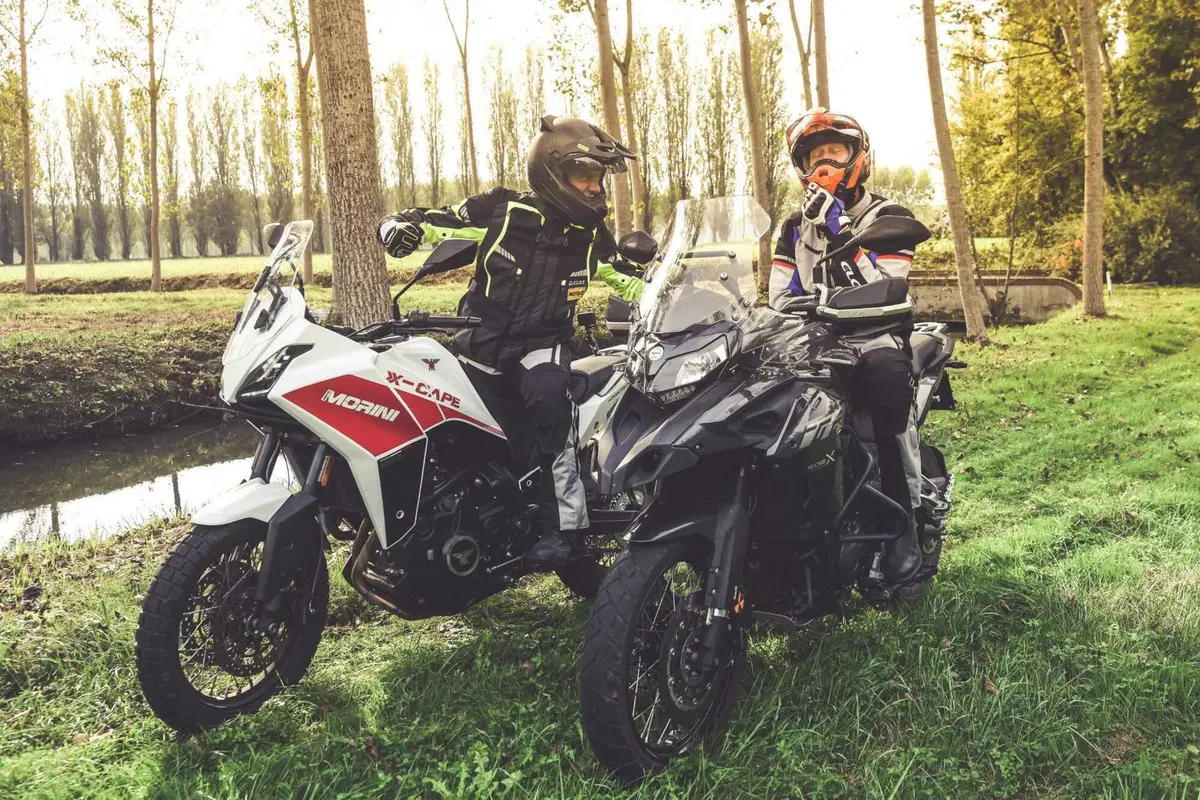 Benelli TRK 502X VS Moto Morini X-CAPE 650: velocità massima, accelerazione, pro e contro, consumi! (26)