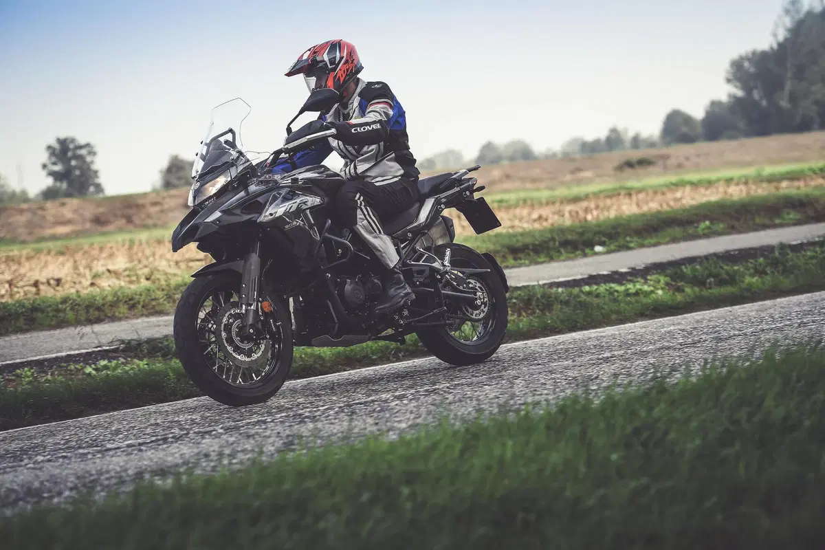 Benelli TRK 502X  (3)